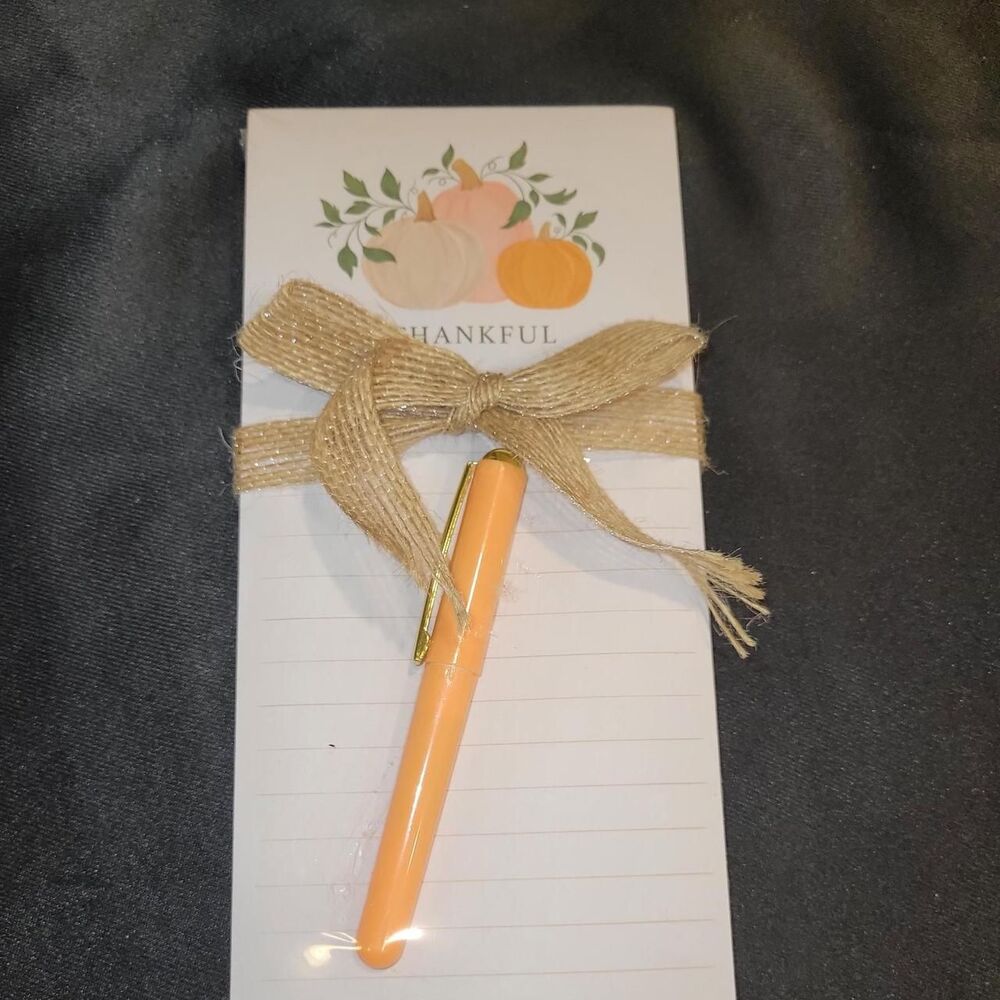 fall pumkin trending notepad